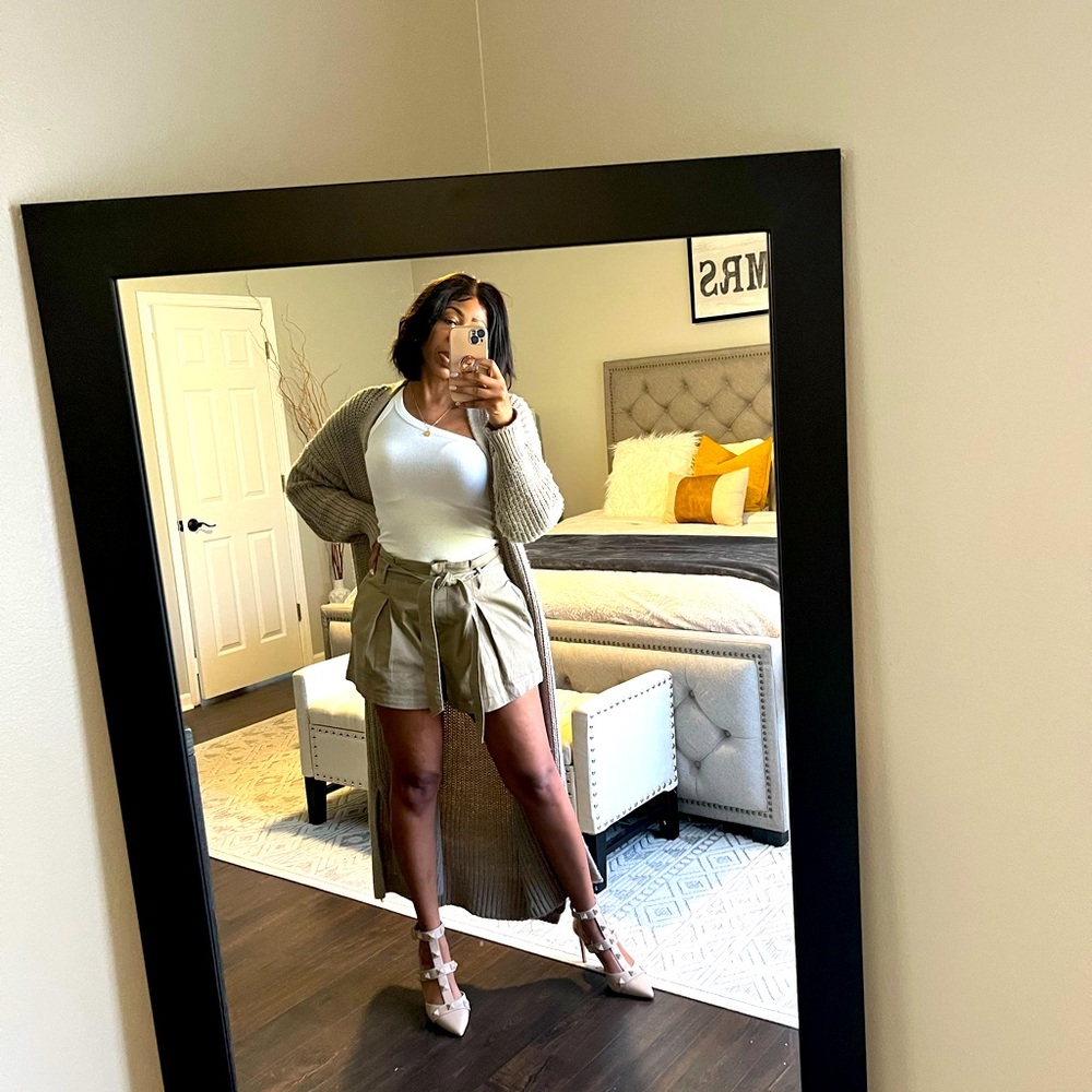 High waisted city shorts with belt